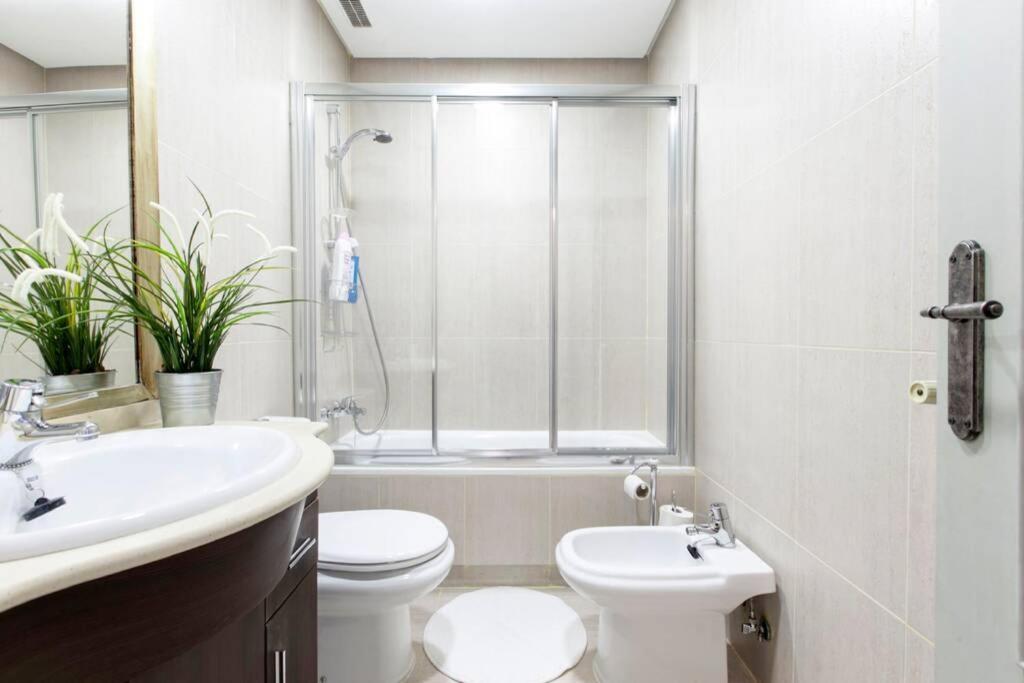 Homeabout Lavapies Apartment II Madrid Ngoại thất bức ảnh